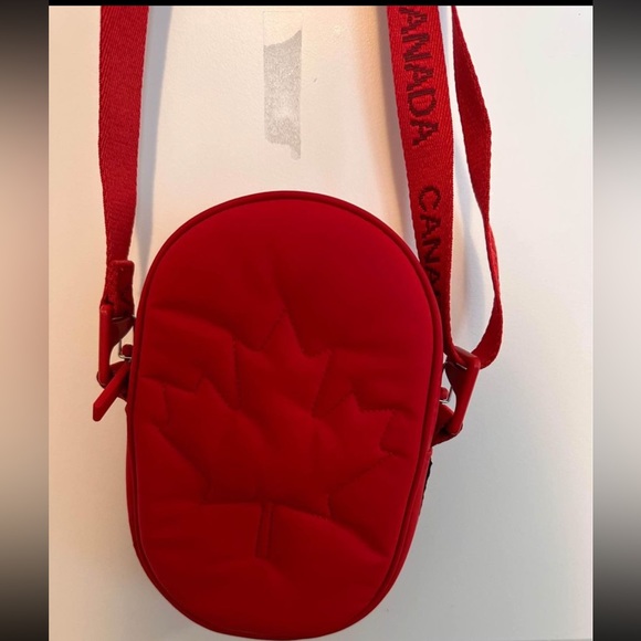 Lululemon Future Legacy Crossbody Bag - Picture 4 of 5